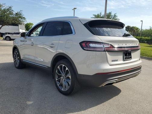 2022 Lincoln Nautilus Reserve