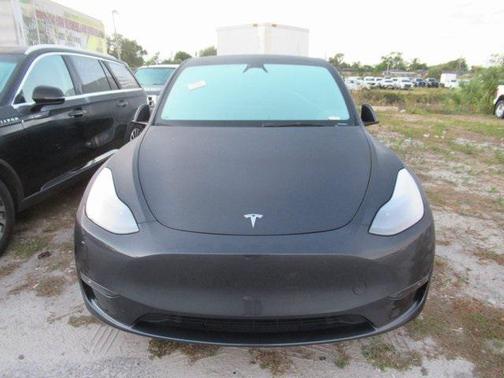 2025 Tesla Model Y Performance