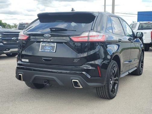 2021 Ford Edge ST