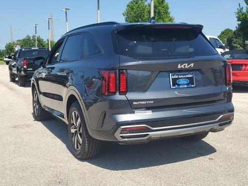 2023 Kia Sorento S