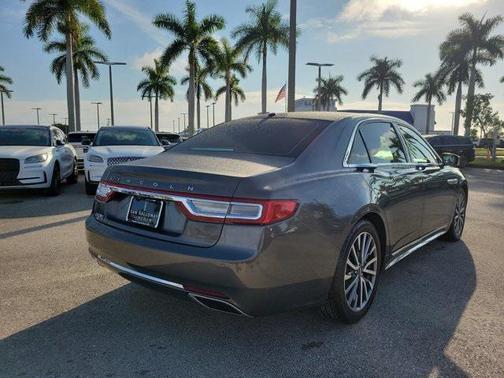 2017 Lincoln Continental Select