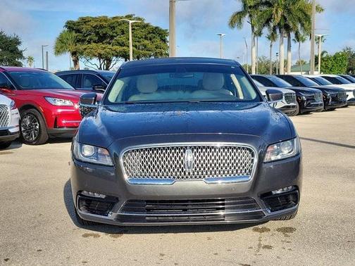 2017 Lincoln Continental Select