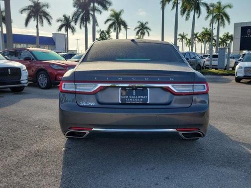 2017 Lincoln Continental Select