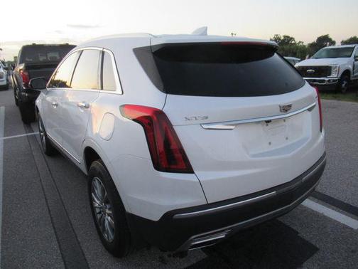 Crystal White 2022 Cadillac XT5 Premium Luxury