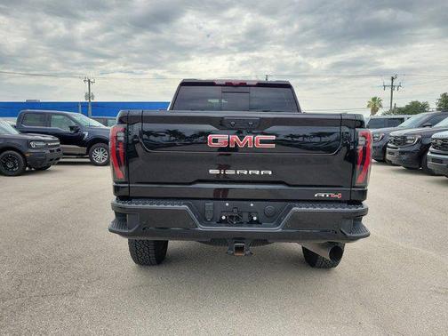 Onyx Black 2025 GMC Sierra 2500 AT4