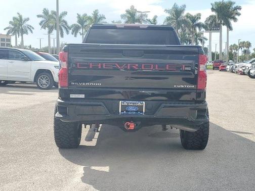 2022 Chevrolet Silverado 1500 Custom