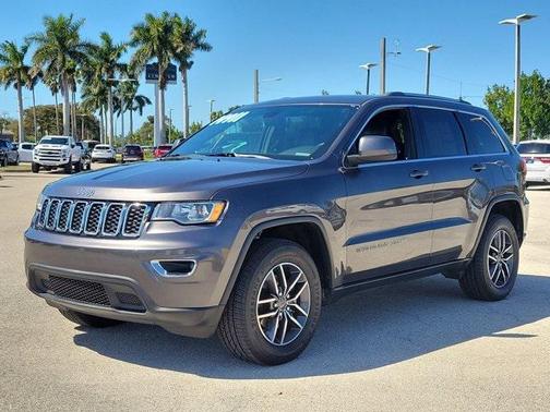 2019 Jeep Grand Cherokee Laredo