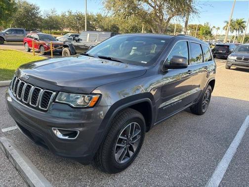 2019 Jeep Grand Cherokee Laredo