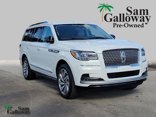 White Metallic 2023 Lincoln Navigator Reserve