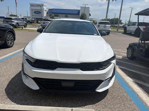 Glacial White Pearl 2023 Kia K5 GT-Line