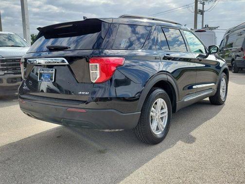 Black Metallic 2022 Ford Explorer XLT
