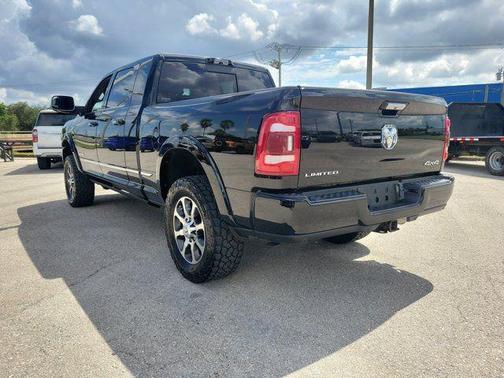 Diamond Black 2022 RAM 2500 Limited