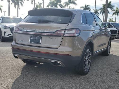 2019 Lincoln Nautilus Reserve