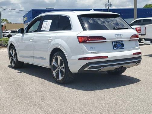 2021 Audi Q7 55 Premium Plus