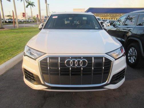 2021 Audi Q7 55 Premium Plus