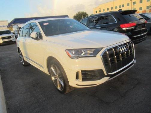 2021 Audi Q7 55 Premium Plus