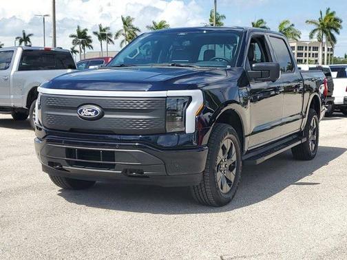 2025 Ford F-150 Lightning Flash
