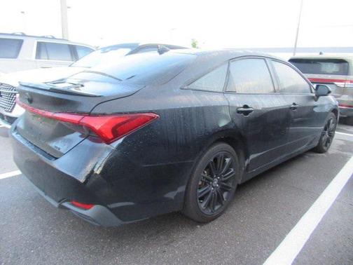 2022 Toyota Avalon Hybrid XSE