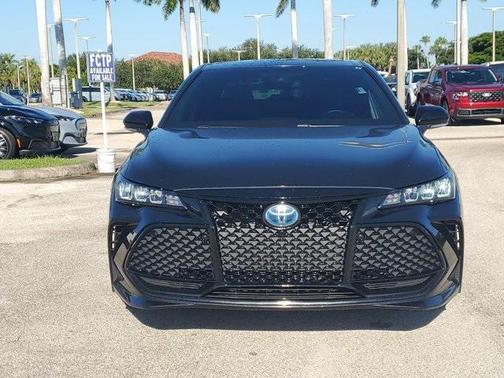 2022 Toyota Avalon Hybrid XSE