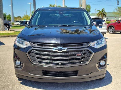 Mosaic Black Metallic 2021 Chevrolet Traverse RS