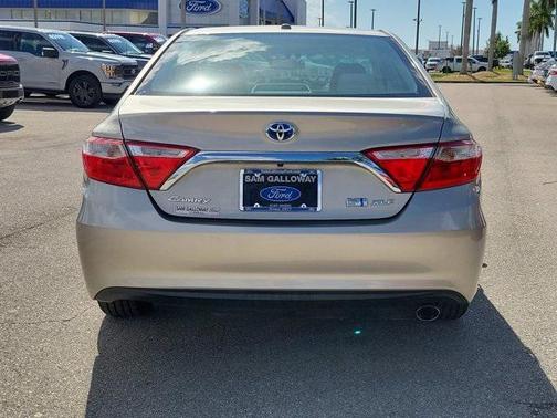 2017 Toyota Camry Hybrid XLE