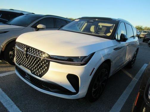 2024 Lincoln Nautilus Reserve