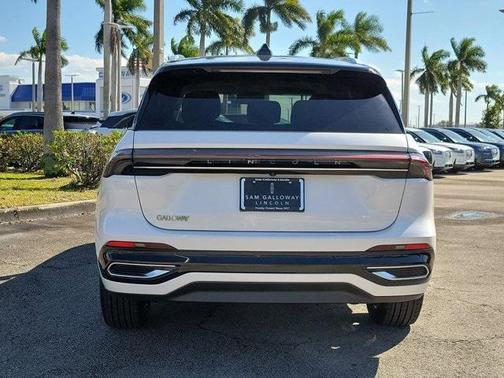 2024 Lincoln Nautilus Reserve