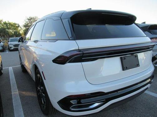 2024 Lincoln Nautilus Reserve