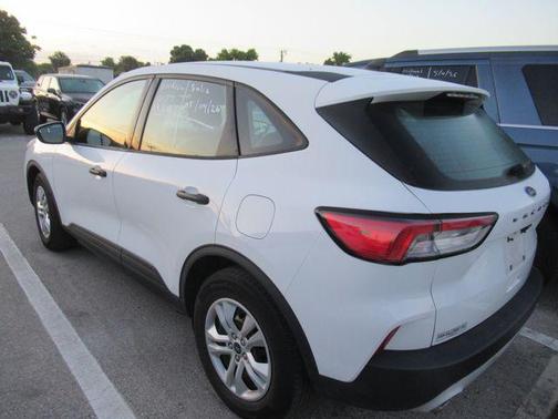 OXFORD WHITE 2022 Ford Escape S