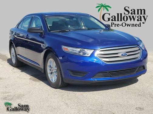2014 Ford Taurus SE