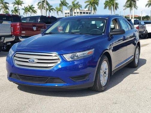 2014 Ford Taurus SE