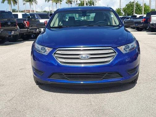 2014 Ford Taurus SE