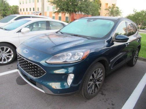 2020 Ford Escape Titanium
