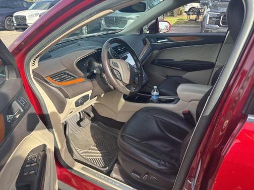 2017 Lincoln MKC Select