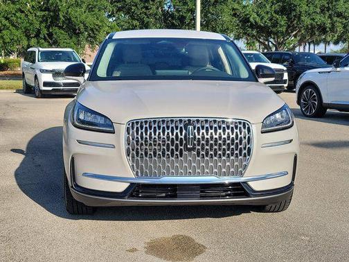 Ceramic Pearl Metallic Tinted Clearcoat 2023 Lincoln Corsair Standard