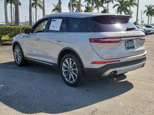 2022 Lincoln Corsair Standard