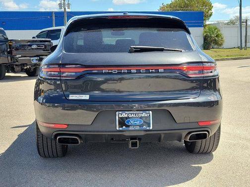 2020 Porsche Macan Macan