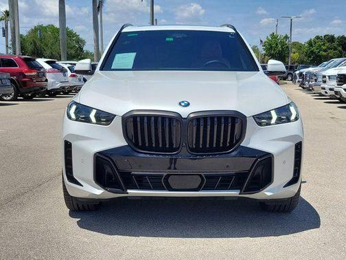 White Metallic 2025 BMW X5 sDrive40i