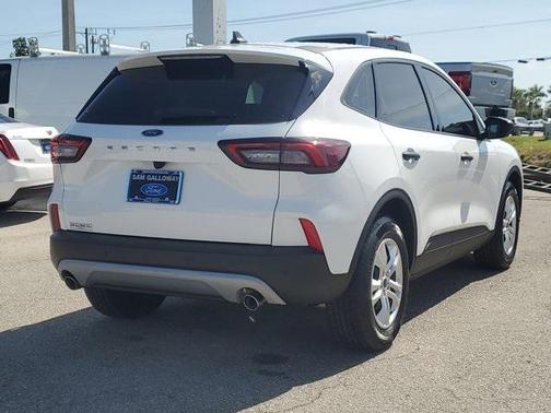 2023 Ford Escape SE