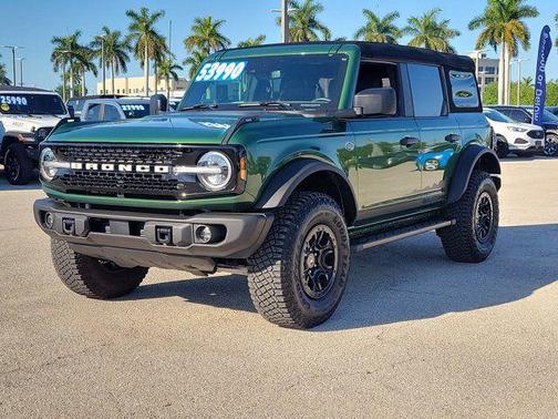 ERUPTION GREEN METALLIC 2023 Ford Bronco Wildtrak