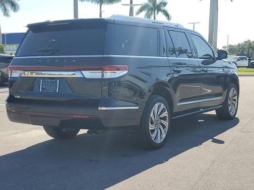 2023 Lincoln Navigator Reserve
