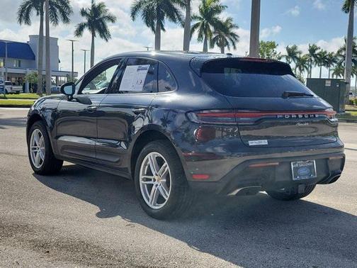 2024 Porsche Macan Base