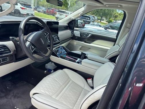 2021 Lincoln Navigator Black Label