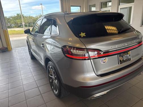 2022 Lincoln Nautilus Reserve