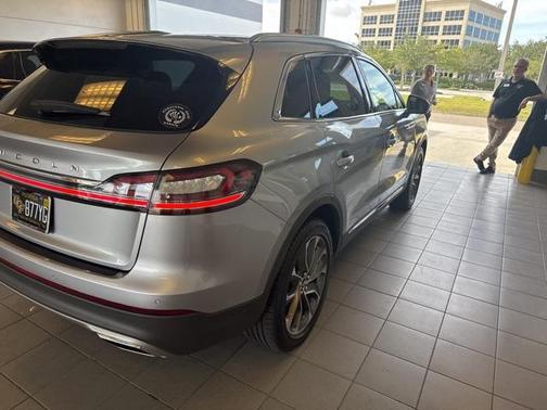 2022 Lincoln Nautilus Reserve