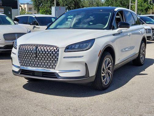 White Metallic 2024 Lincoln Corsair Premiere
