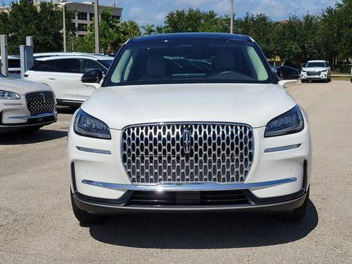 White Metallic 2024 Lincoln Corsair Premiere