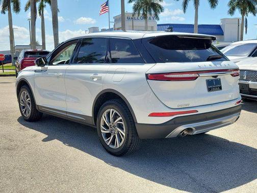 White Metallic 2024 Lincoln Corsair Premiere