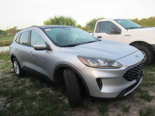 Ingot Silver 2020 Ford Escape SE