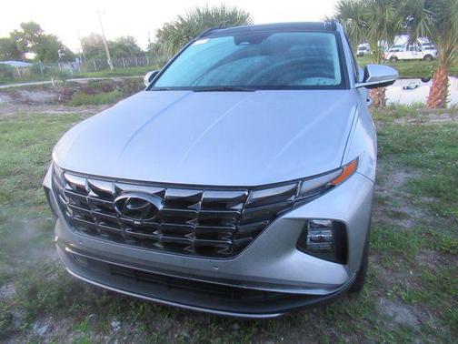 Shimmering Silver 2022 Hyundai TUCSON Limited
